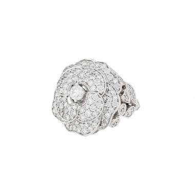 Bague Chanel Camelia en or blanc et diamants